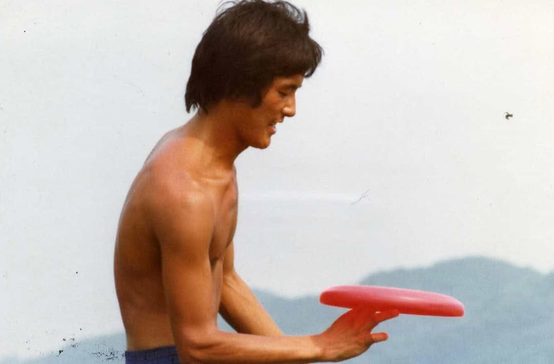 フリスビーとルーズソックス
を輸入した80年代 ――大川俊之